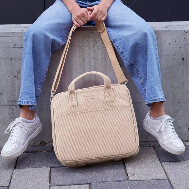 🔥 Sturdy 3-Ring Zipper Binder with Shoulder Strap for School – Beautiful 2-Inch Zip-Up Binder with Extra Pockets Holds 500  — $19.99  (was $19.99)