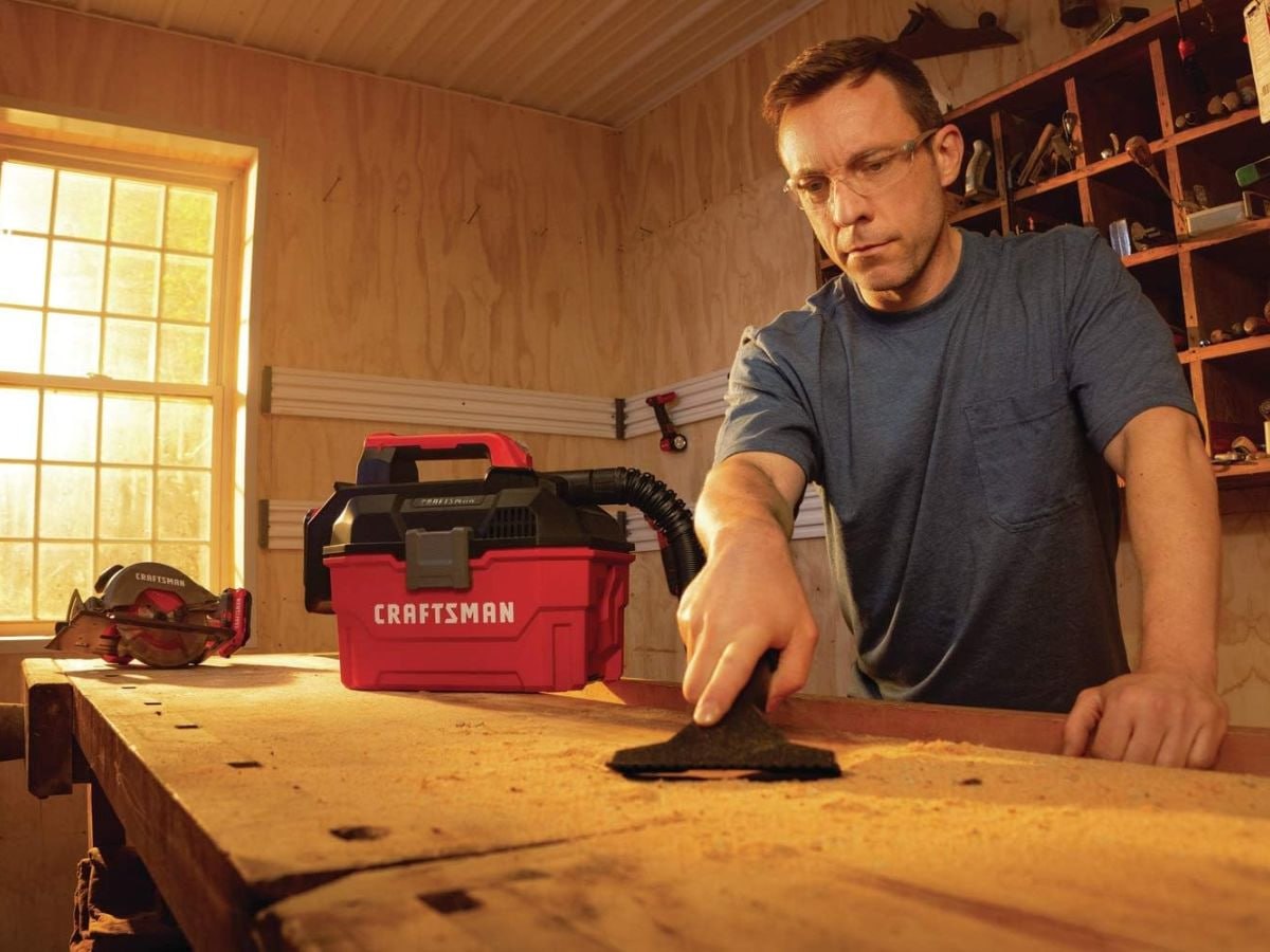 CRAFTSMAN 2 Gallon Wet/Dry Vacuum Only